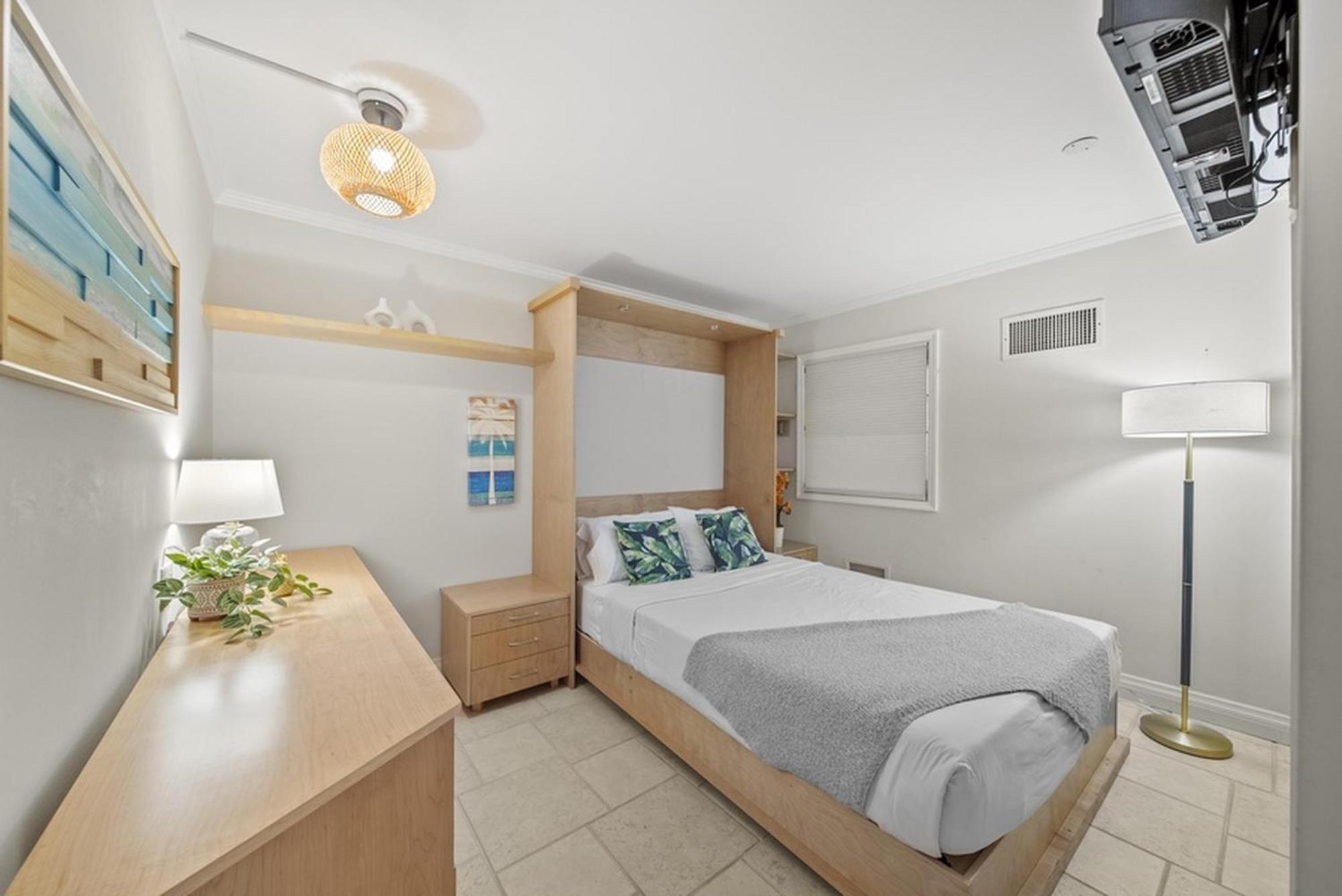 Aston Waikiki Beach Tower 602 Holiday home Honolulu